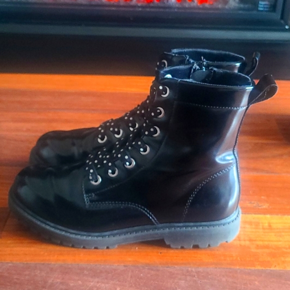 The Children's Place Other - Children place patent leather boots size 3
